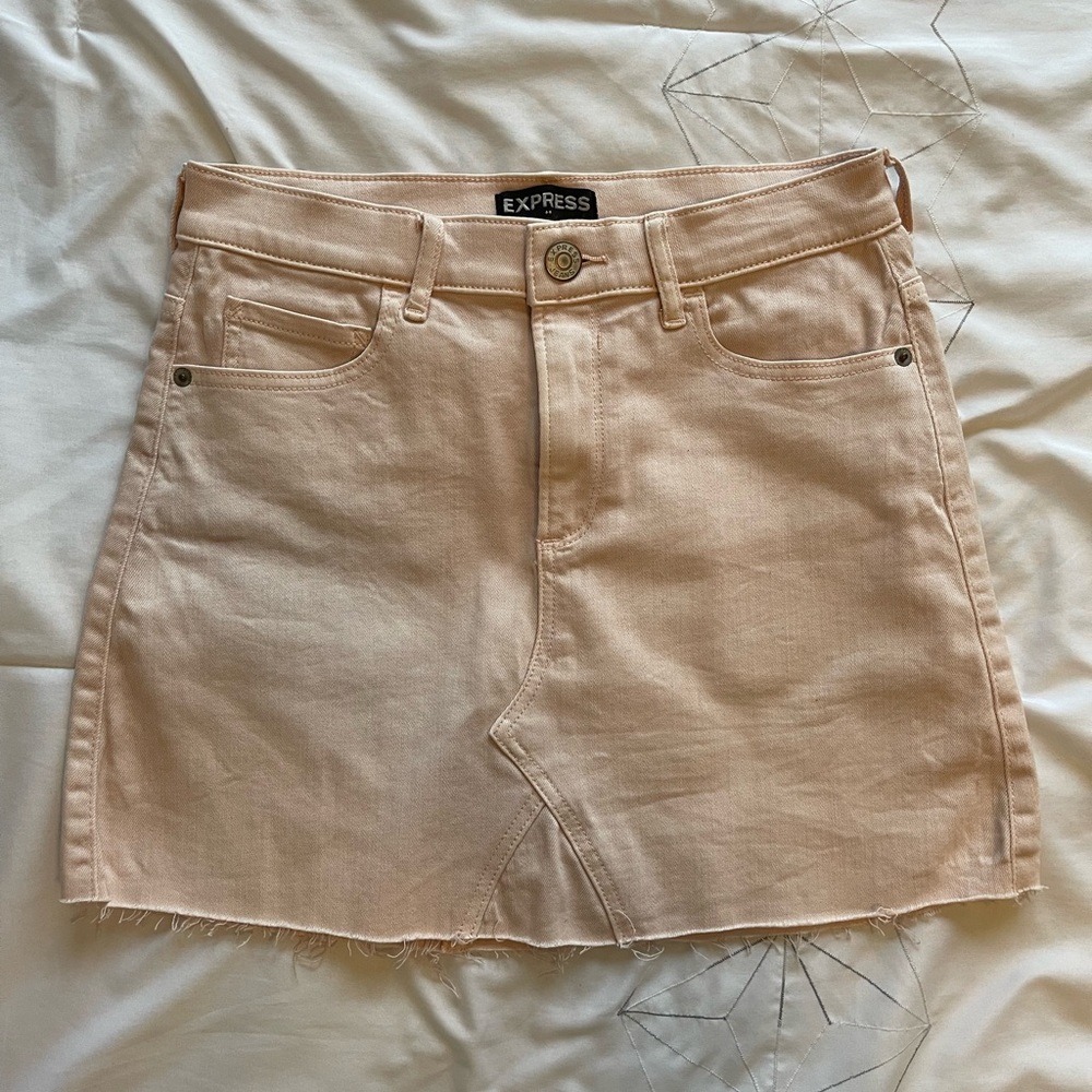 mini skirt